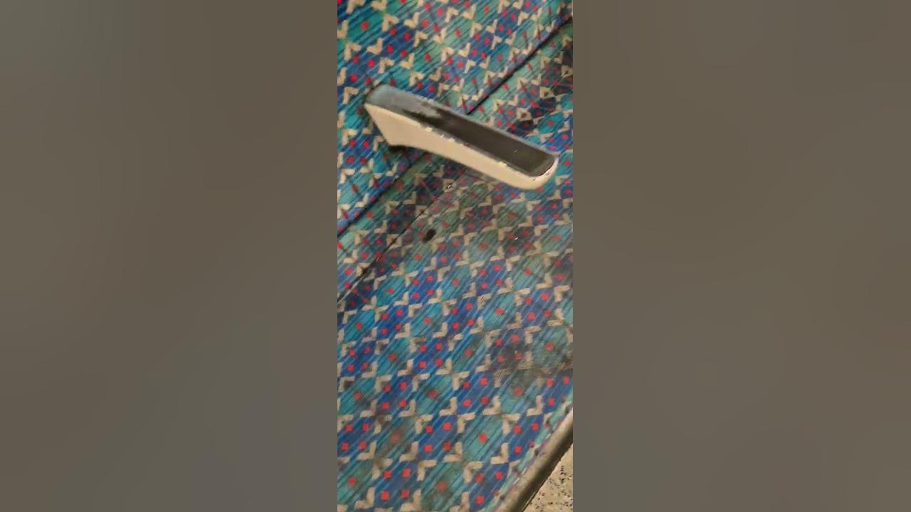 Dirty Victoria line seats - YouTube