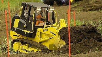 RC SCALE MODEL LOADER LIEBHERR LR 634 AT WORK / Intermodellbau Dortmund 2016