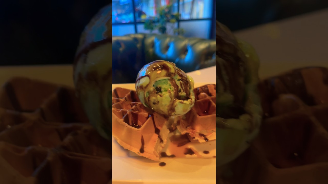 Coco mint ice cream e waffles |mint ice cream in winters is a must #ytshorts #watchrewatch