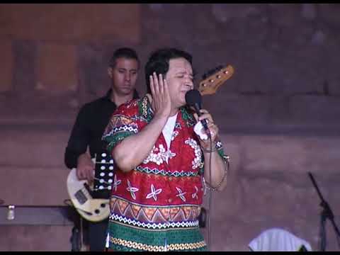 حفل ايمان البحر درويش ايدي واحده وانتي ايدك برضه واحده مدي ايدك ويا ايدي