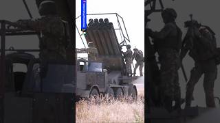 Mad Max: 🇷🇺 BM-27 Uragan MLRS abre fogo na direção de Krasnoarmeysk 🇺🇦 #bm27 #uragan #БМ27 #Ураган