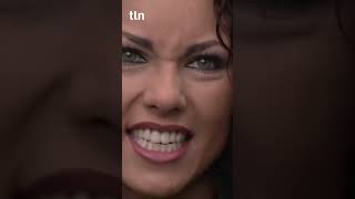 Pero Él Me Ama A Mí Í Sólo En