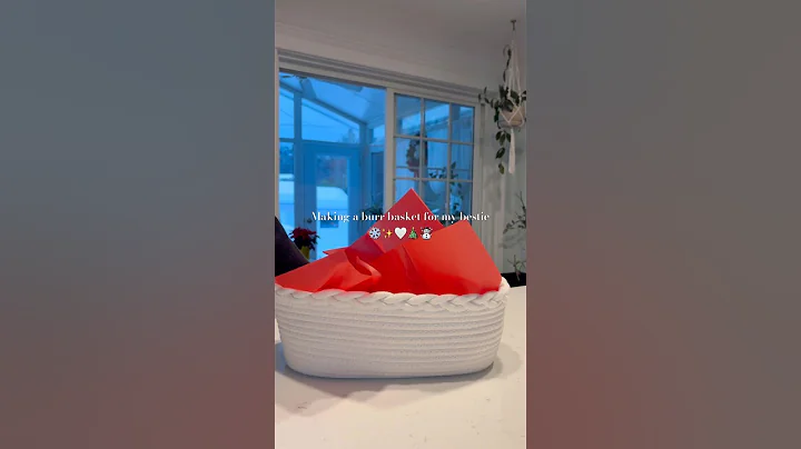 Burr basket for bestie 🎀🥰 #asmr #burrbasket #christmas #xmas #gifts #giftbox  #ugg #uggslippers