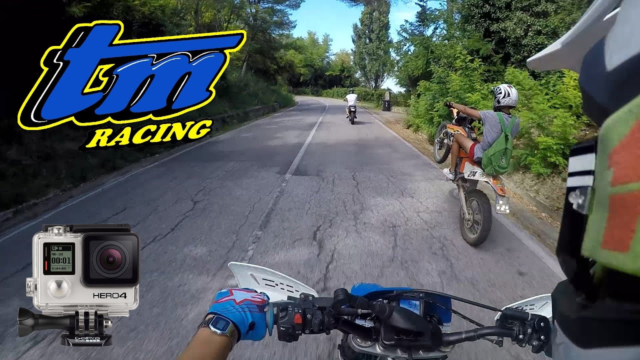 TM EN 125 on the road