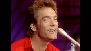 Huey Lewis and The News - Buzz Buzz Buzz (Live at American Bandstand 1982) [1440p60 Upscale]