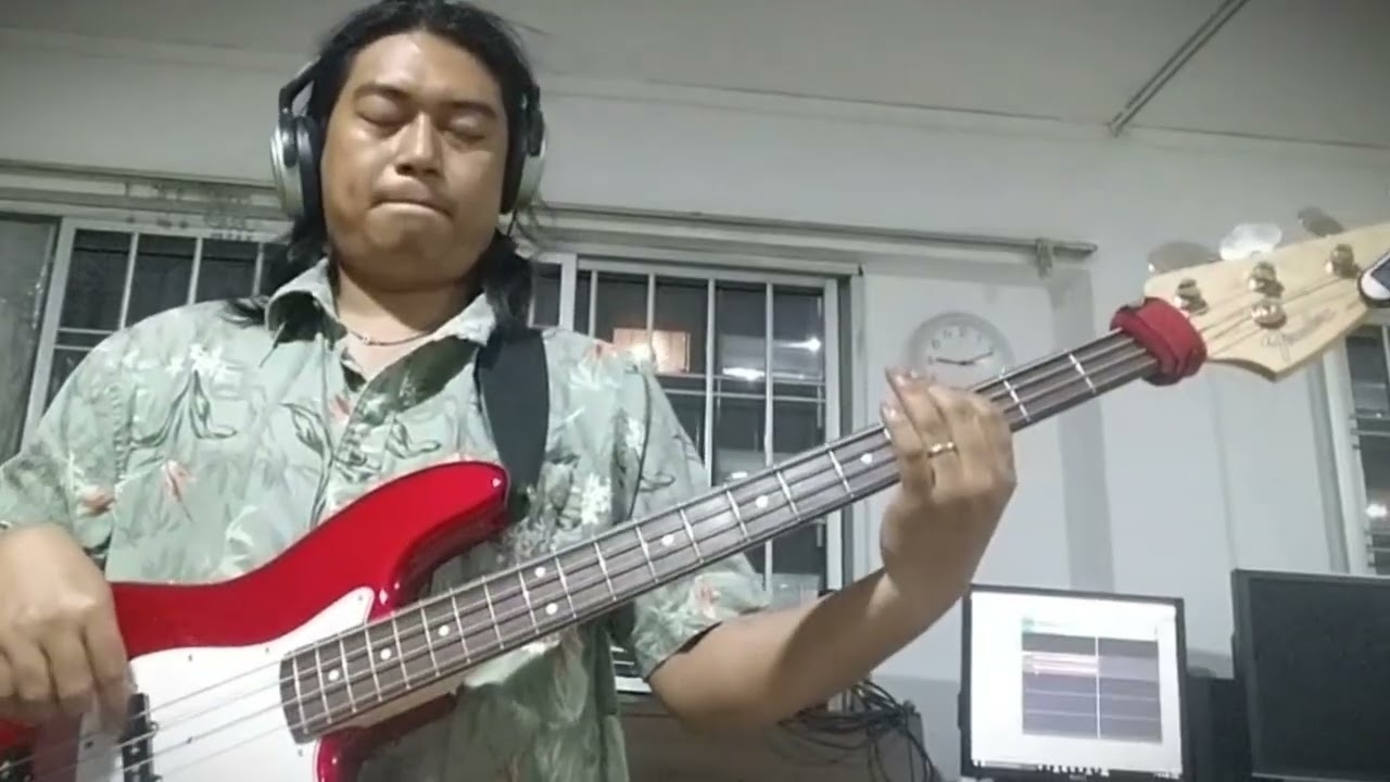 လိပ်ပြာ - Bass အပိုင်းအစများ