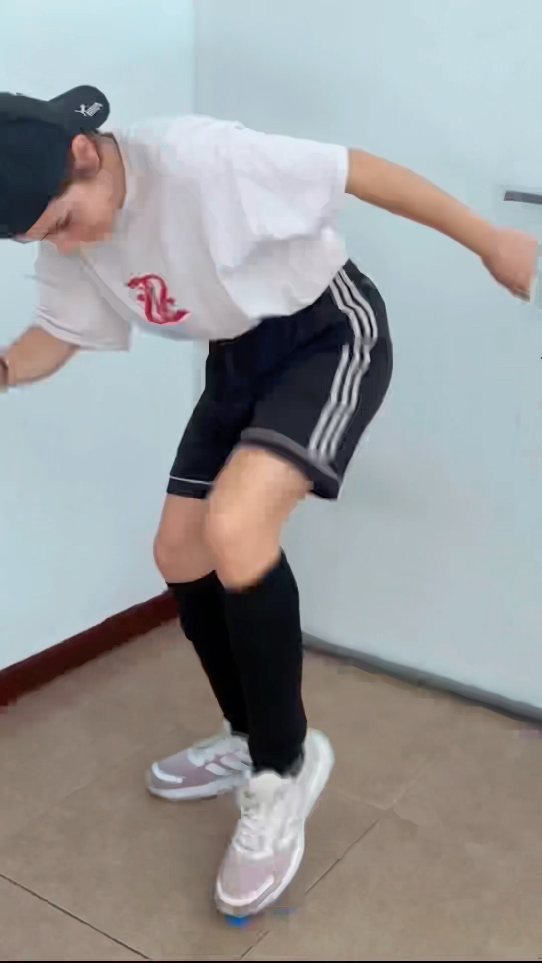 el que jugaba con la tapita xd ?