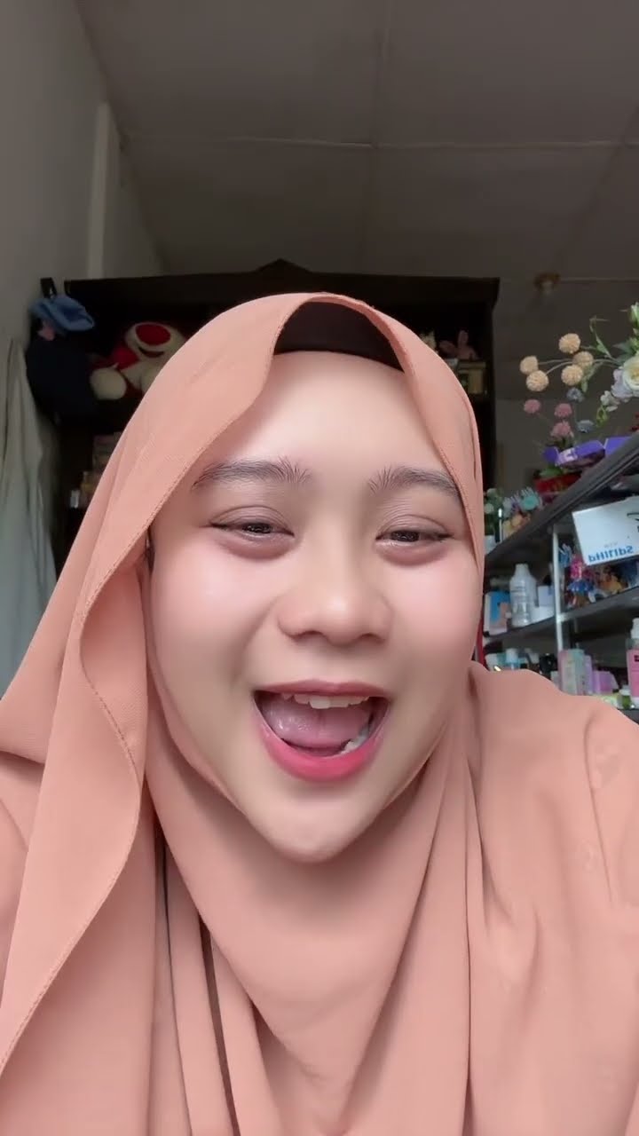 AKU DIKASIH PANTUN? AKU KASIH HADIAH