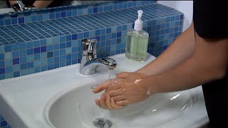 Acabe con los microbios. ¡Lávese las manos!