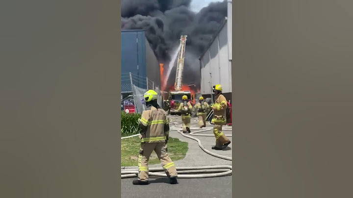 Firefighters Nearly Engulfed By Fireball As Melbourne Factory Explodes | 10 News First