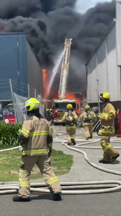 Firefighters Nearly Engulfed By Fireball As Melbourne Factory Explodes | 10 News First
