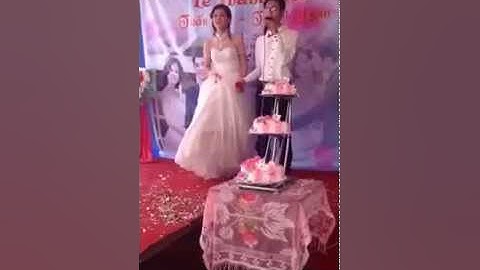 Chú rể hát "Vì chính em thôi" tặng cô dâu trong ngày cưới :v