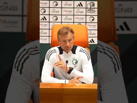 هيرفي رونار مدرب المنتخب السعودي يطلب بإيقاف الندوة الصحفية حين رفع الآذان هيرفي رونار