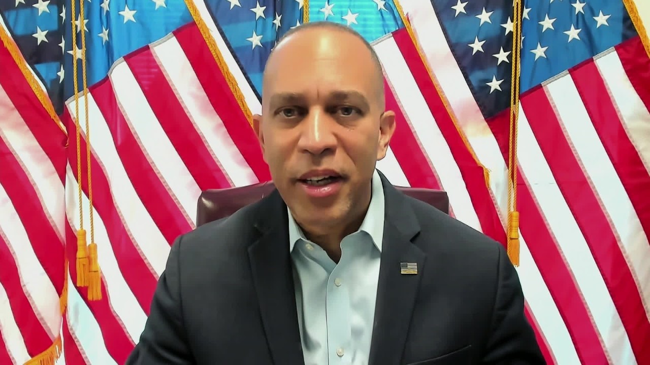 Trump Has No Exit Strategy in Iran, Jeffries Says