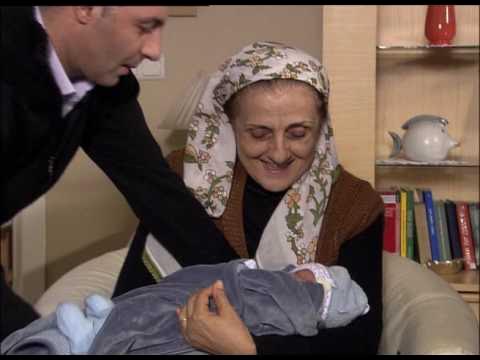 Гинекологтың қабылдауында семіз әйел