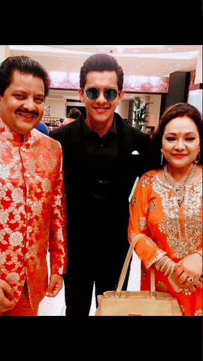 Aditya Narayan with his family ❤️ 👪 father Udit Narayn|Mother |wife #aditya #shortvideo #bollywood