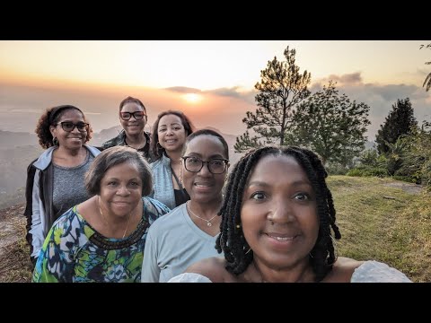 Blue Mountain, Jamaica - Pretty Chilly Villa -Walking through beautiful neighborhood