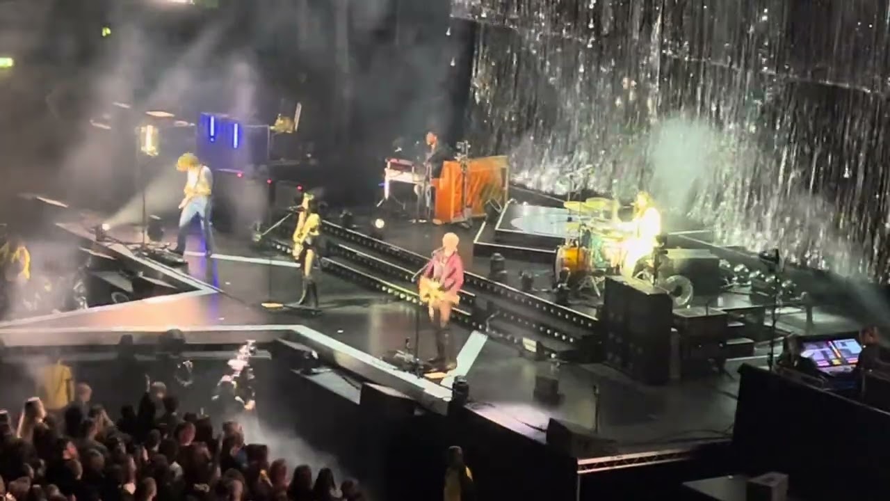 Wolf Alice - White Horses - AO Arena Manchester 28 November 2025