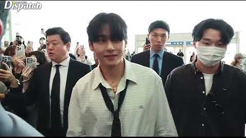 BTS V , on the way to Paris ✈️#bts #army  #taehyung  #v #bts  #vlive 