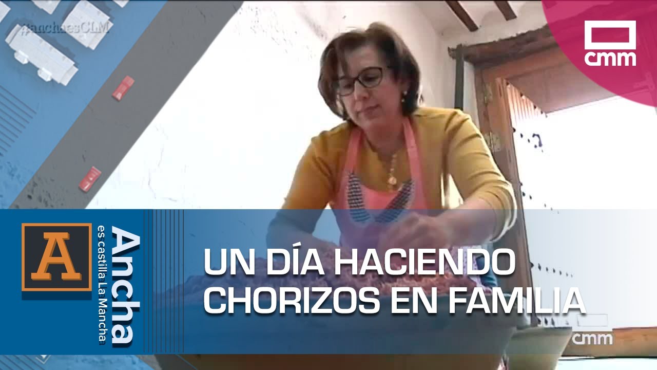 Una jornada haciendo chorizos en casa de los Olmedo Moreno | Ancha es Castilla-La Mancha