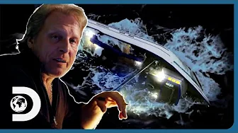Sig Hansen Faces A TERRIFYING 25-Foot Wave TSUNAMI! | Deadliest Catch