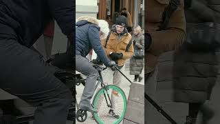 Старик гопнул пацана  😱