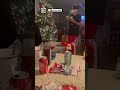 Girl Gets Clocked By VR Player 😲🎄                           🎥: Maliyah Winzer via ViralHog