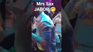 Mrs Sax Jador 🤭😁🥰 #romania #music #jador #italy #concert #saxophone #peace