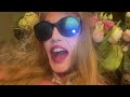 Capture de la vidéo Arielle Dombasle - An Ice Cream For Easter