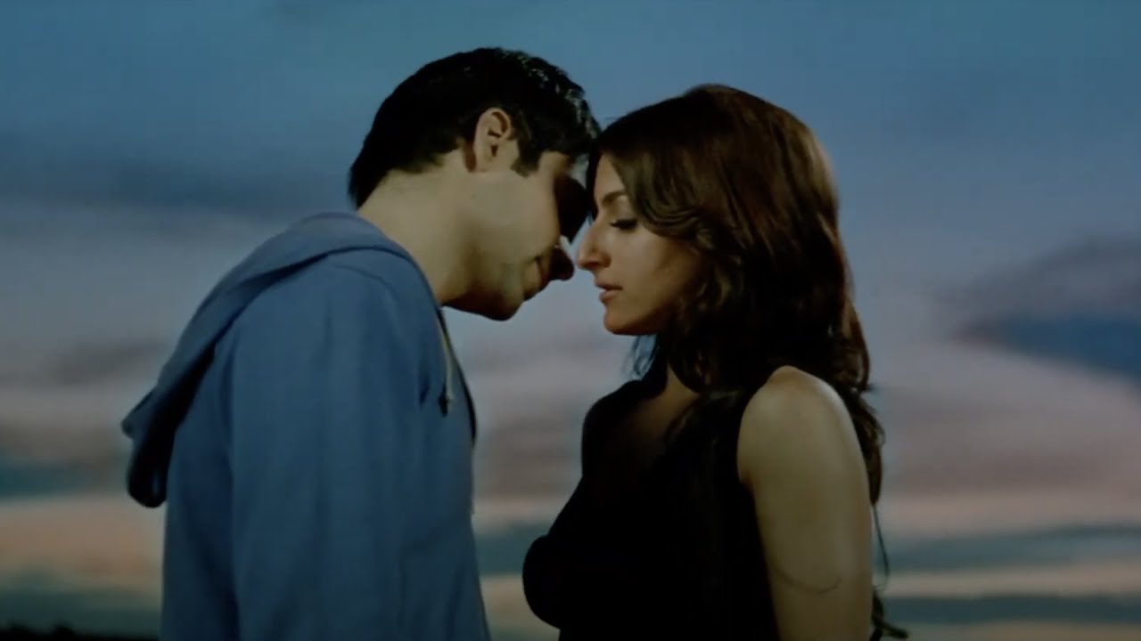 Fucking Of Emran Hashmi - Kissing Scene Emraan Hashmi & Soha Ali Khan | Tum Mile Movie | Romantic  Scene | Vishesh Films Movies - YouTube