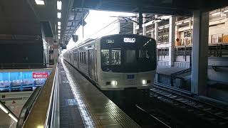 【博多駅・811系・普通】811系PM2013普通肥前山口行発車シーン