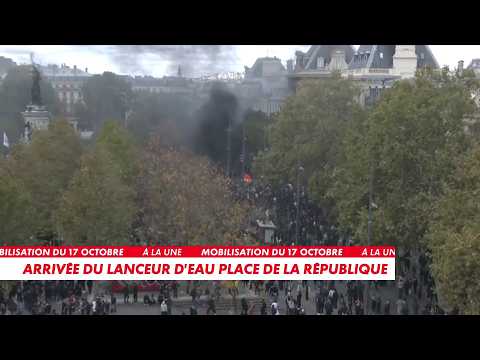Barely begun, the protest in Paris descends into chaos