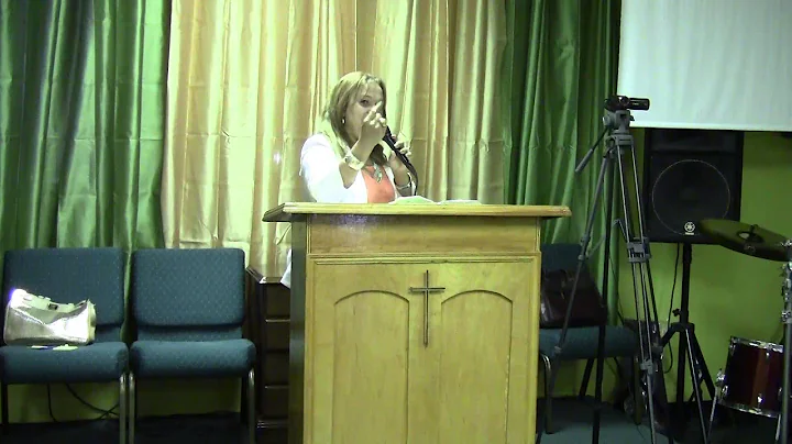 Pastora Martha Cedeno "La Luz Resplandece"