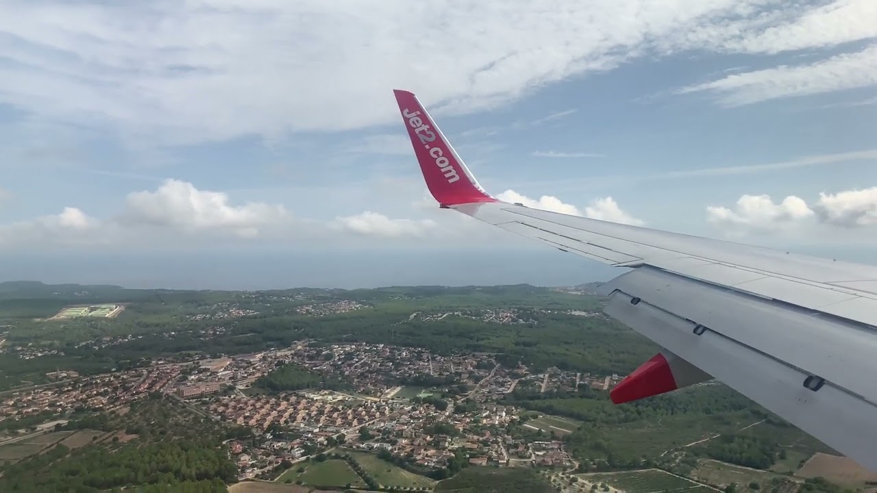 Onboard Jet2 Boeing 737-800 (G-GDFX) Landing into Reus Airport, Spain