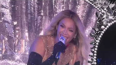[Houston night 1] Beyoncé ‘PLASTIC OFF THE SOFA’ | Renaissance World Tour at NRG Stadium