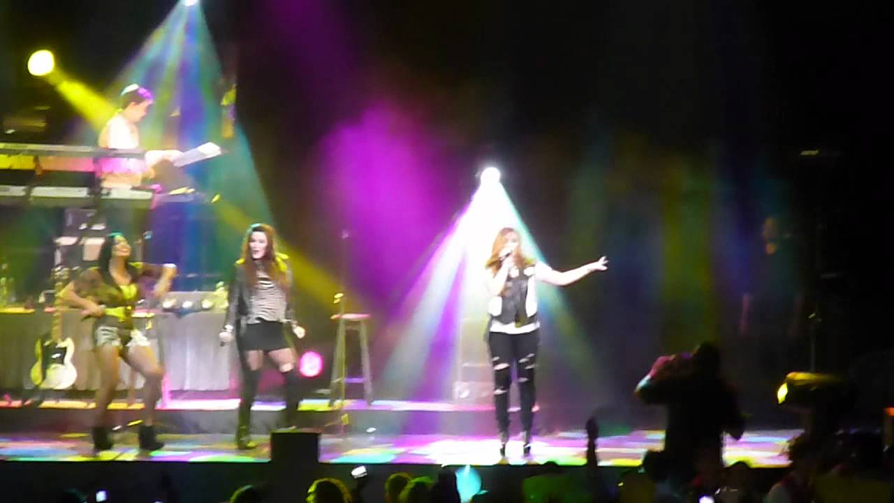 Demi Lovato - Who's That Boy Live at Arena Monterrey, México 5-3-2012 ...