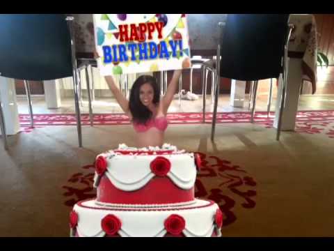 Le Gateau Geant Youtube Le Gateau Geant Youtube