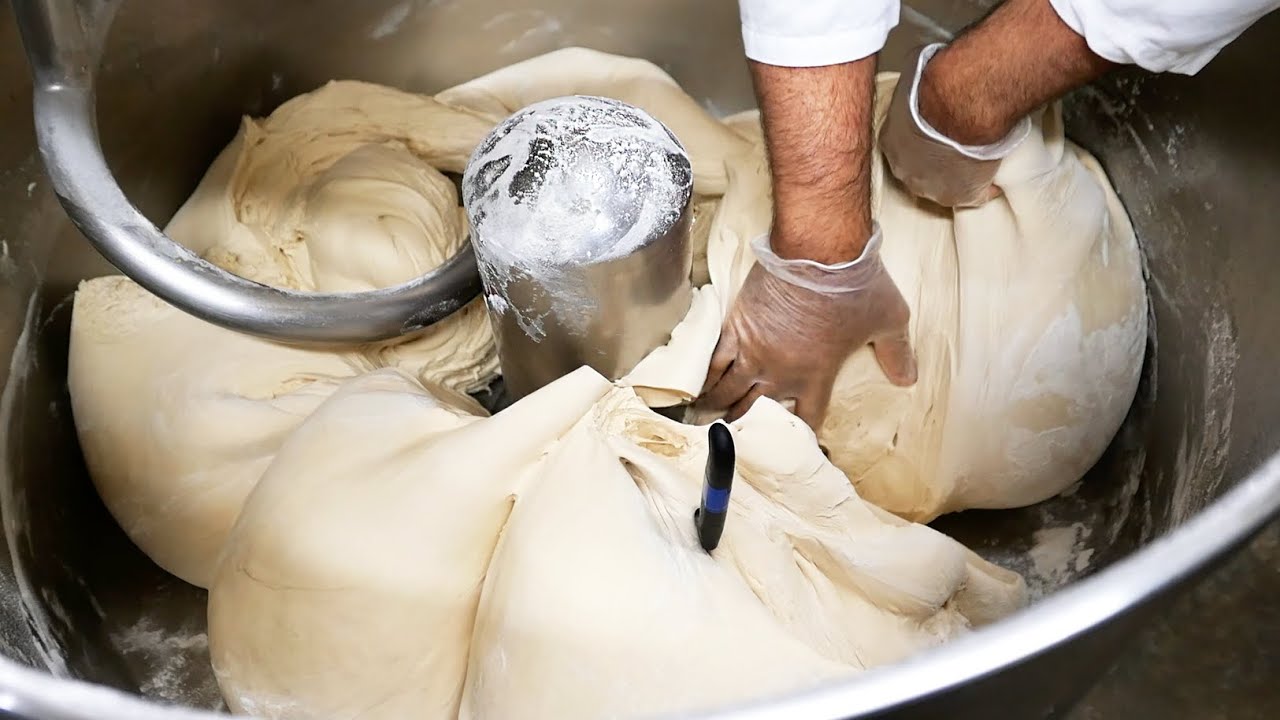 New York City Food - The BEST BAGELS in NYC! Russ & Daughters | Travel Thirsty