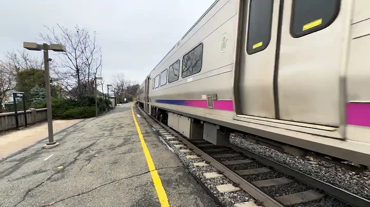Train 1114 Arriving And Departing Clifton (11/26/2025)