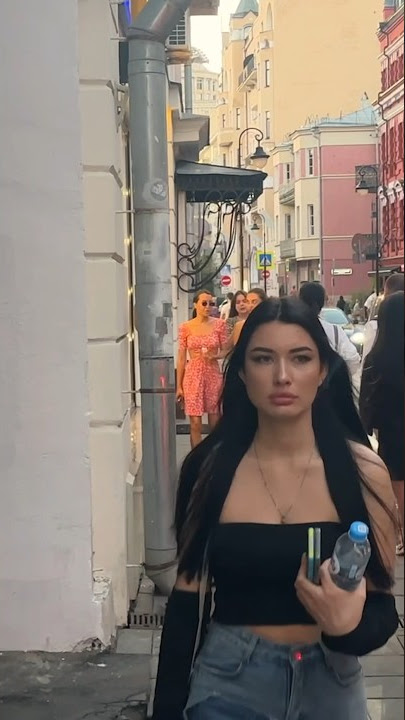 Beautiful girls walking in Moscow, Russia #moscow #russia #beautiful #walkingtour #walkingtour4k