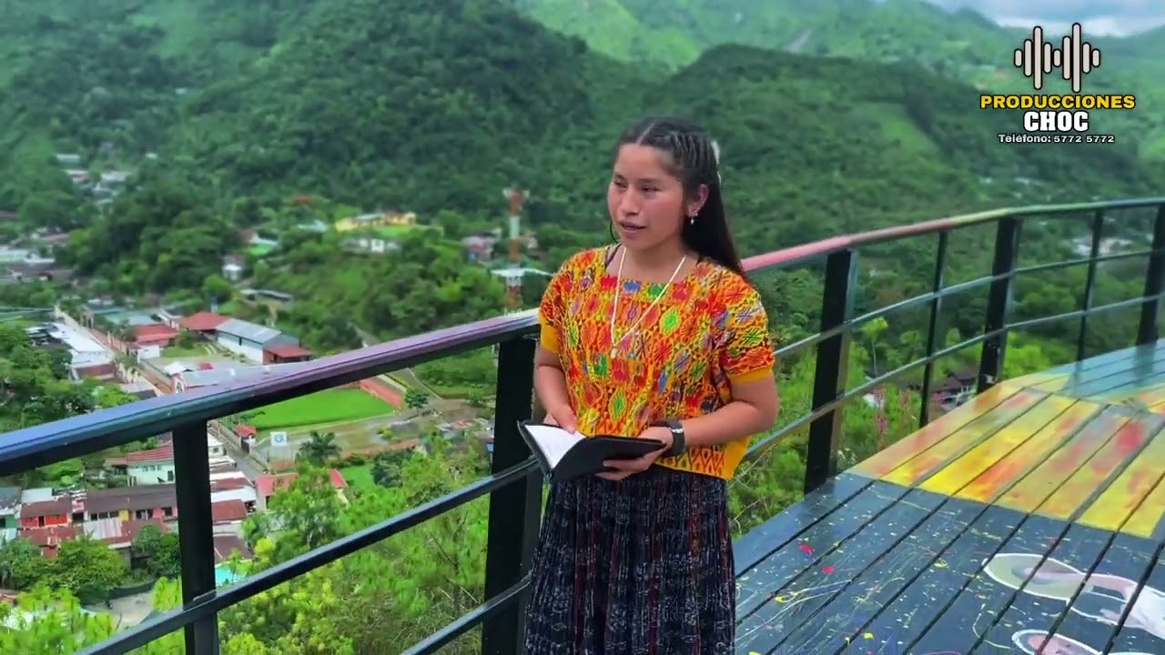 Ana Veronica _ Qaawa' Jesús chaabil esilal cantos católica en qeqchi 