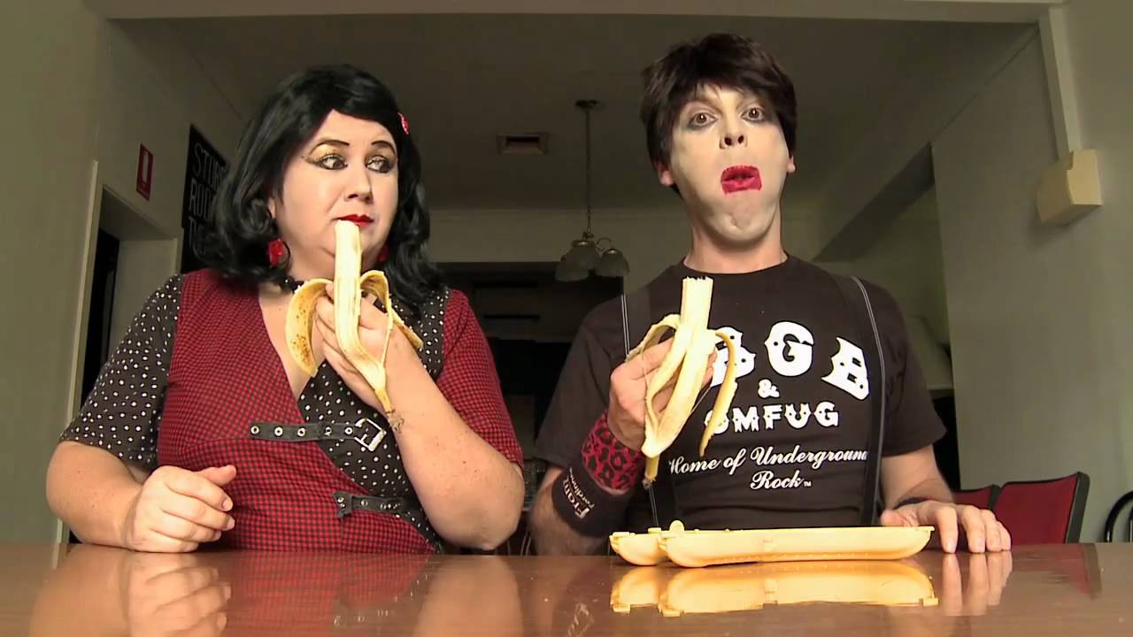 Bananenhaus (Banana House) YouTube