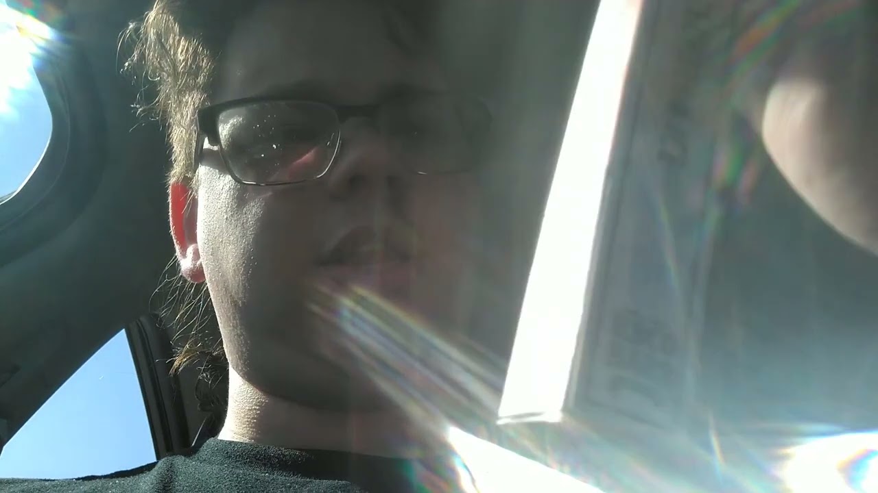 Esco Bar 2500 Puff Disposable Vape Review (Kiwi Dragon Berry Flavor)