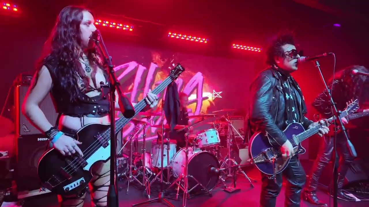 “Paris” - Live in Maui