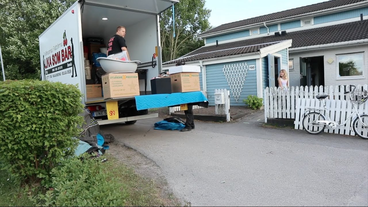 NU FLYTTAR VI!