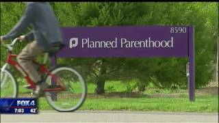 Texas cuts Medicaid funding for Planned Parenthood