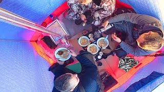 ЗИМНЯЯ РЫБАЛКА -30 С КОМФОРТОМ КАК В БАНЕ !!! Бешеный клёв по первому льду на озере | СИБИРИЯ ЗИМНЯЯ РЫБАЛКА -30 С КОМФОРТОМ КАК В БАНЕ !!! Бешеный клёв по первому льду на озере | СИБИРИЯ