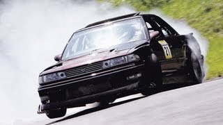 Drifting around Bihoku circuit on Rfactor Skyline r34 and 2jz Toyota Chaser (me) Backwards entry