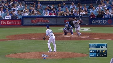 MIN@LAD: Dozier laces a two-run double to right field