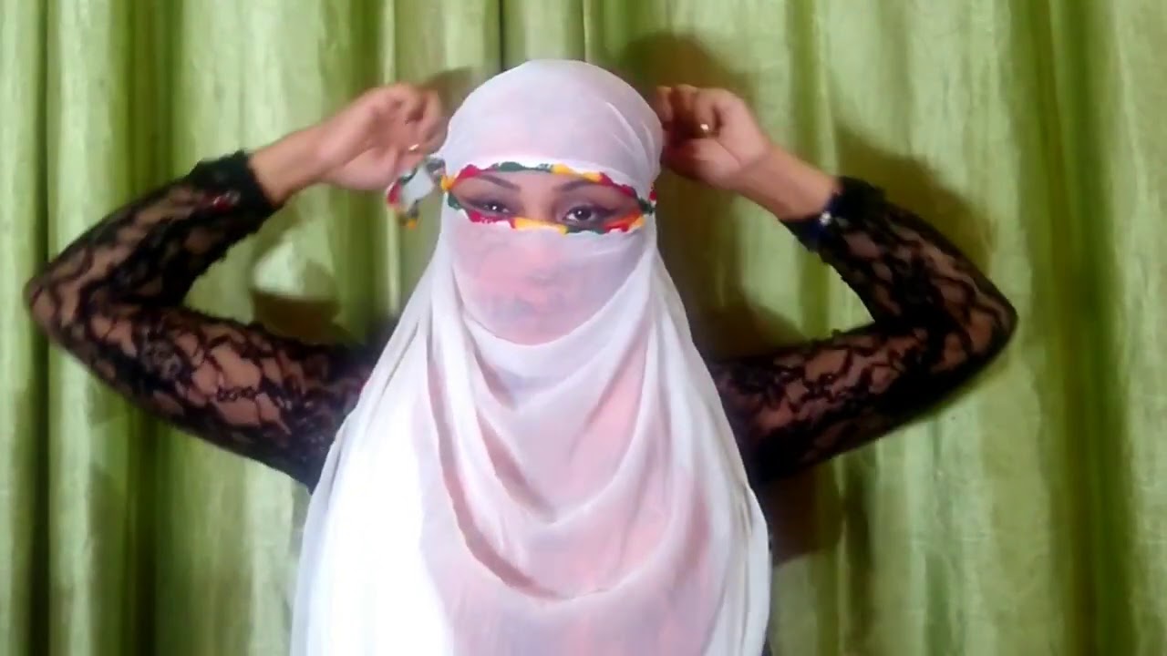 Very tight face cover with 3 dupatta
